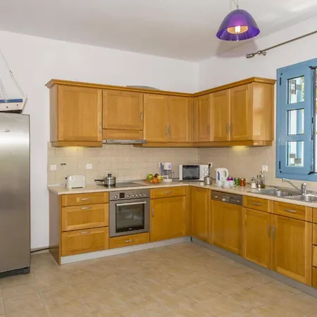 Aqua Blu By Villa Líndos